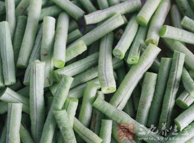 豆角性味甘平，有補腎止帶的功效