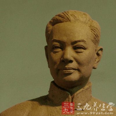 梅先生的晚年一直都是在忙碌的演出、排戲，參與社會活動。為了心愛的藝術事業，更是心力交瘁。其實，老年人的晚年生活不可太忙碌，要量力而行。