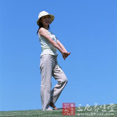宋美齡喜歡散步，打棒球