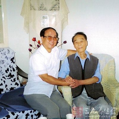 我的養生之道，在50年前早已開始實踐了，只是主觀上尚不知在保健養生。50年后回頭看去，才發覺的確為很好的養生方法，是從實踐中得來的