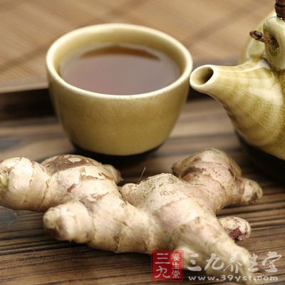 每次餐桌之上，都必須要有生姜吃，但是每頓飯都不能多吃生姜