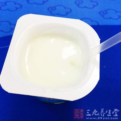 酸奶中的乳糖已經被乳酸菌轉化為葡萄糖，減少了像喝鮮牛奶后出現的乳糖不耐受、胃部不適的問題