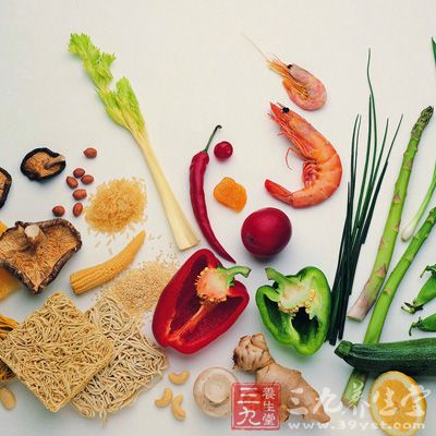 食物質量方面：糧食陳舊了不吃，魚和肉不新鮮了不吃，不時新的菜蔬不吃