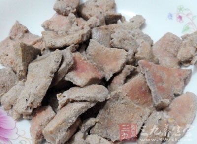 平時應注意多吃一些豬肝、家禽、動物血