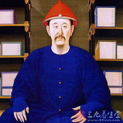 他說：“朕之衣服穿戴多年，并無纖毫之玷，此朕天秉之潔凈也